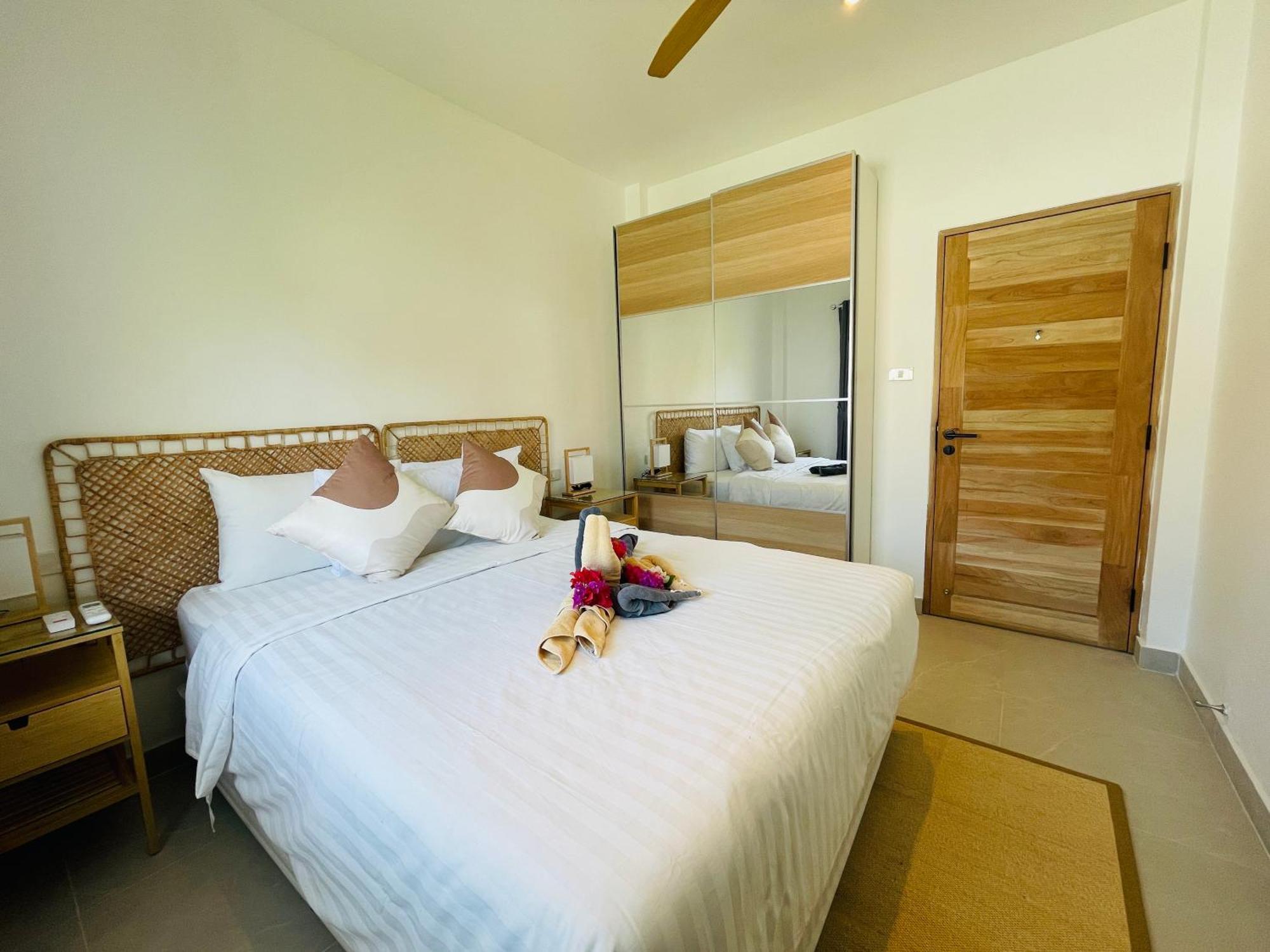 Baan Saint-Tropez Seaview Villas Kata Beach Ngoại thất bức ảnh