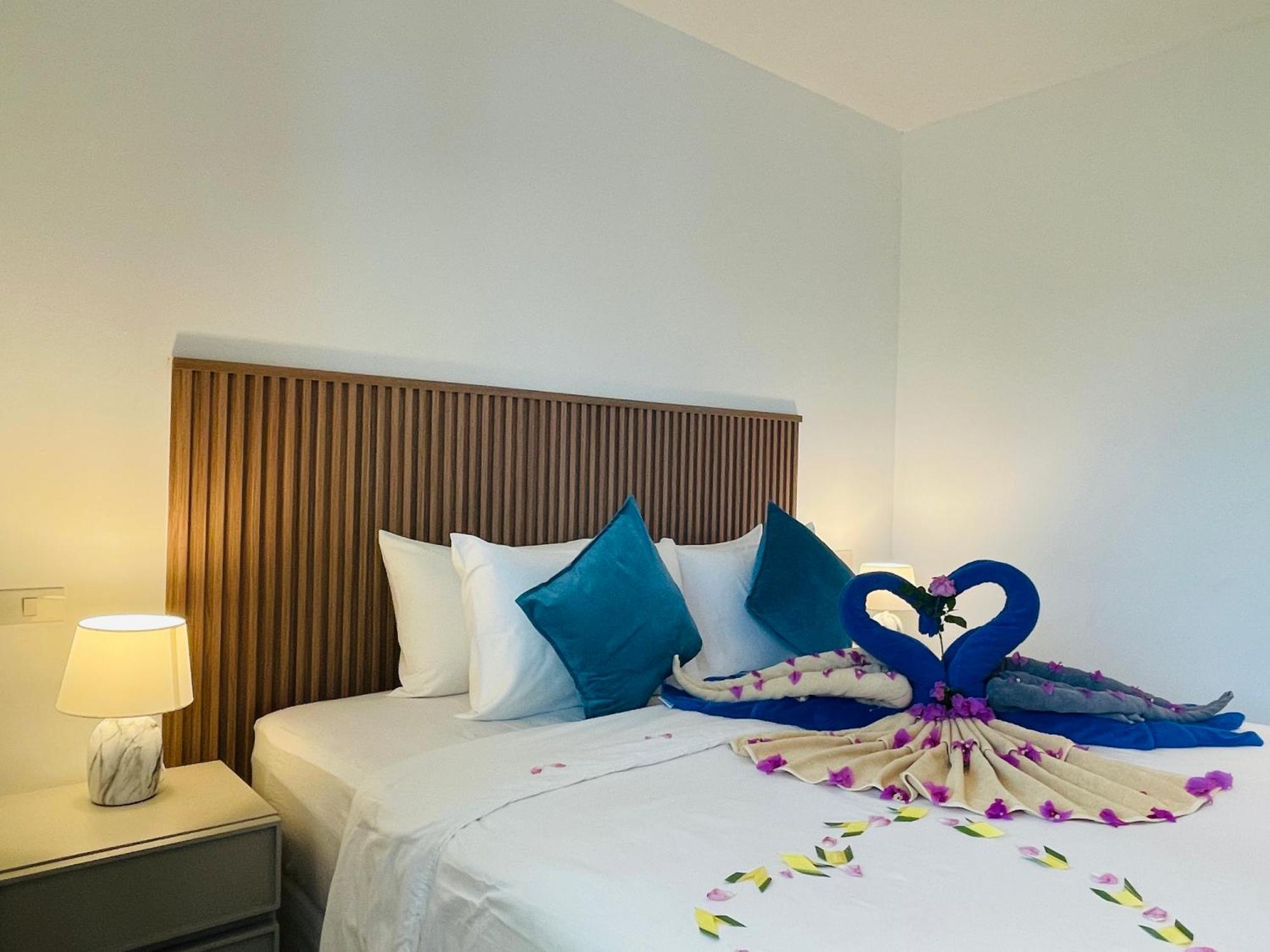 Baan Saint-Tropez Seaview Villas Kata Beach Ngoại thất bức ảnh